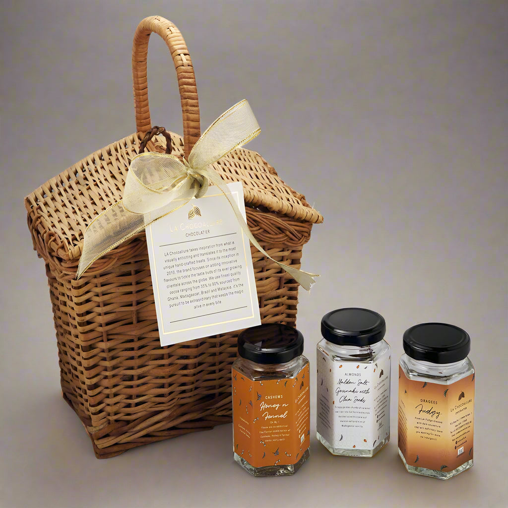 Warm Hut Hamper Basket